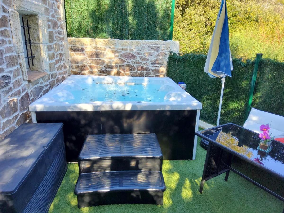 Studio Faillant Lorgues Spa Privatif Avec Superbe Piscine エクステリア 写真